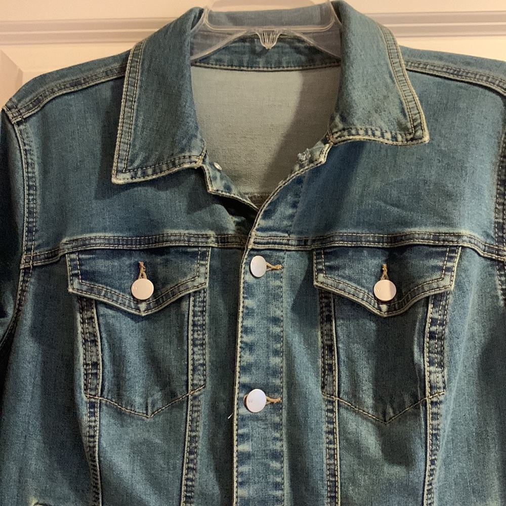 FLASH SALE -- NEW -- Perfect Denim Jacket -- Size Medium - Picture 2 of 13